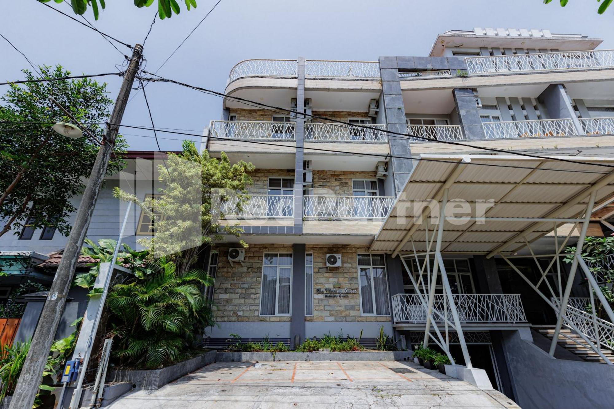 De Malang Sweet Homestay Syariah RedPartner Buitenkant foto