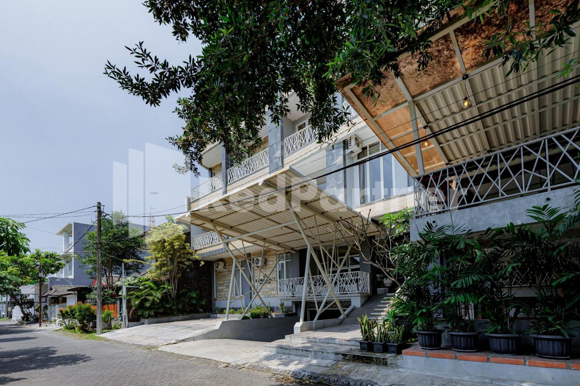 De Malang Sweet Homestay Syariah RedPartner Buitenkant foto